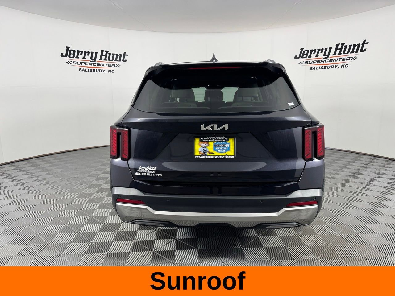 Used 2025 Kia Sorento S w/ Panoramic Sunroof Package image 8