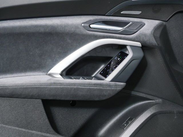 New 2026 Audi SQ5 Premium Plus image 6