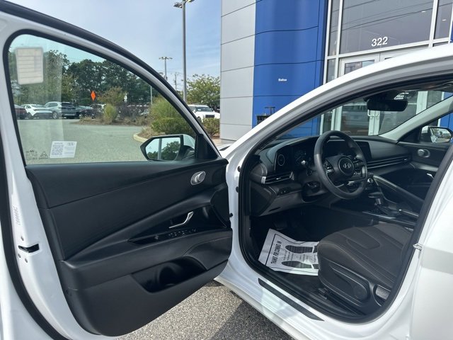 Certified 2024 Hyundai Elantra SEL image 10