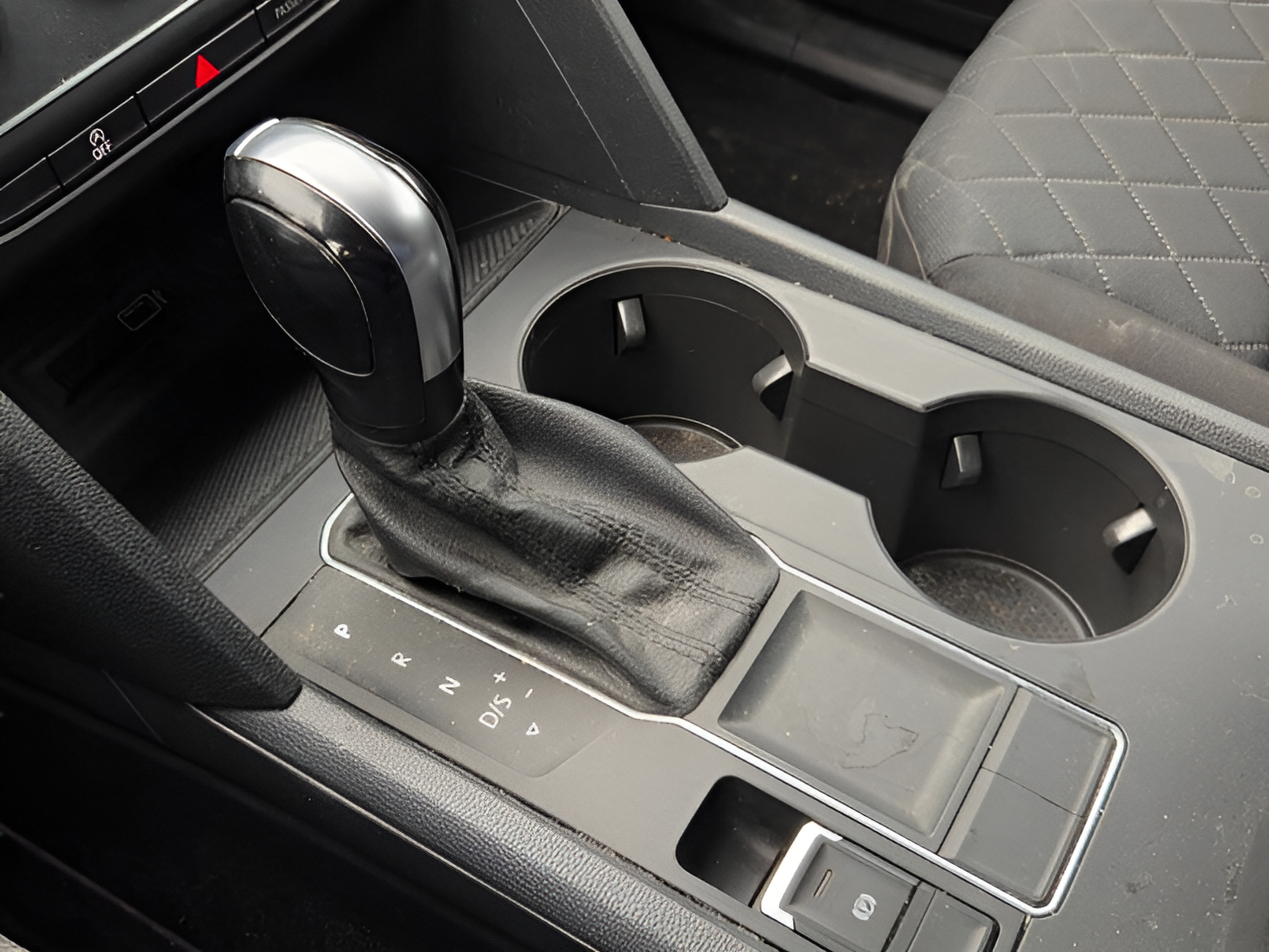 Used 2019 Volkswagen Atlas S FWD image 15