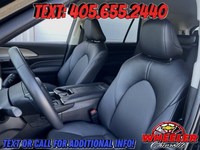 Used 2024 Toyota Grand Highlander AWD image 25