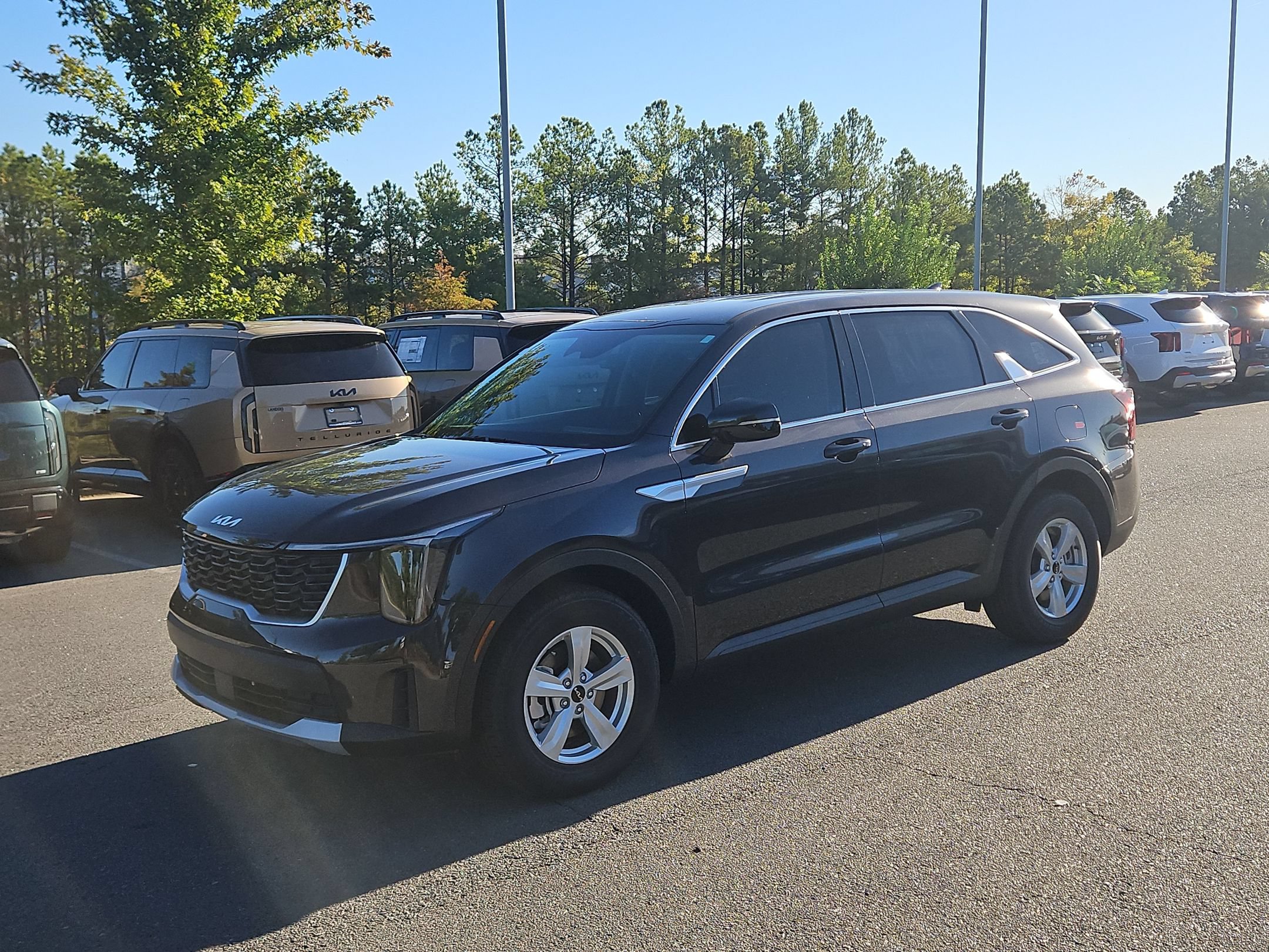 New 2026 Kia Sorento LX FWD image 3