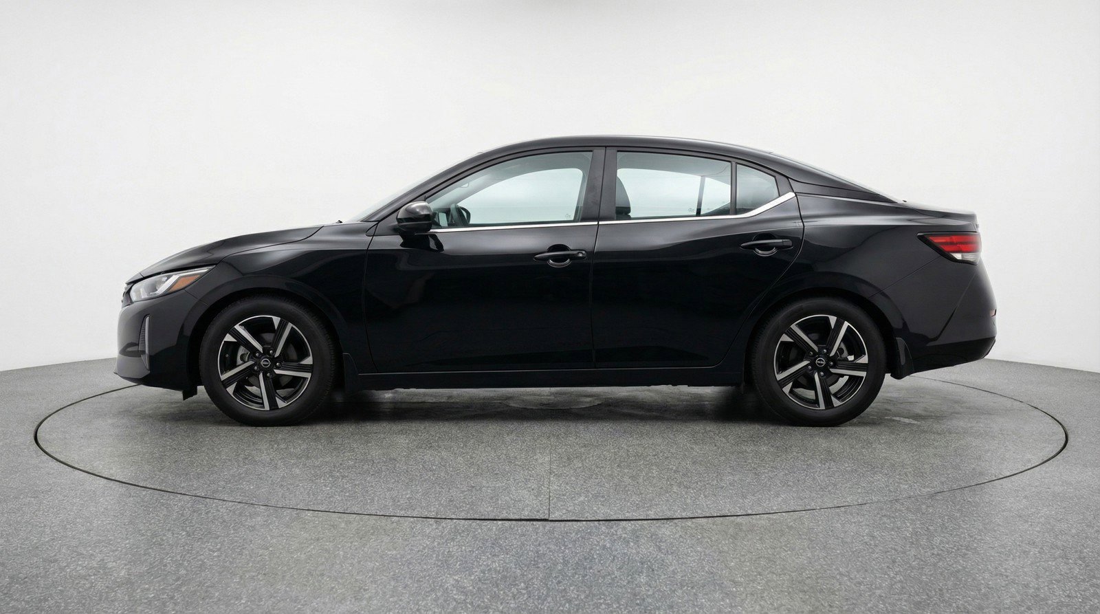 Used 2025 Nissan Sentra SV image 5