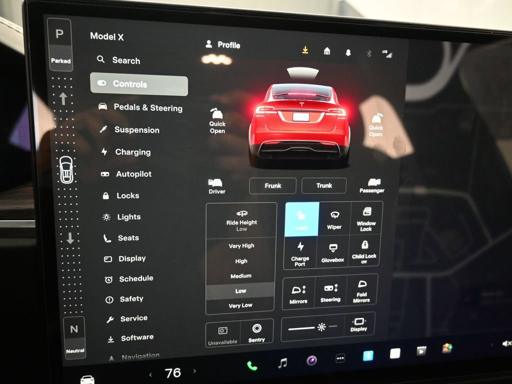 Used 2023 Tesla Model X image 13