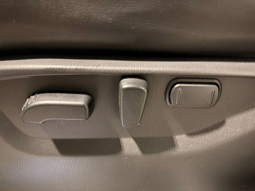 Used 2023 Nissan Armada Platinum w/ Captain's Chairs Package image 15