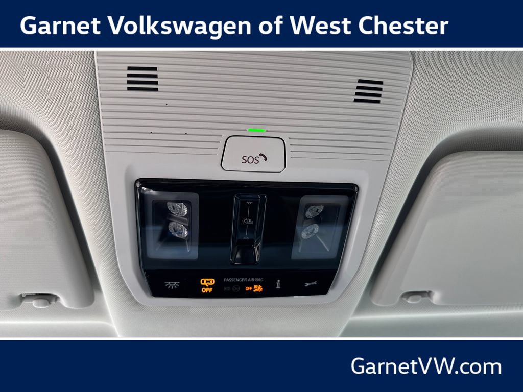 New 2025 Volkswagen ID. Buzz 1st Edition AWD/4WD image 31