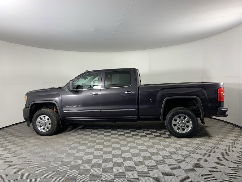 Used 2015 GMC Sierra 3500 Denali image 6