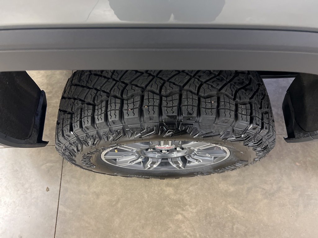 Certified 2024 GMC Sierra 1500 AT4 w/ Technology Package image 22