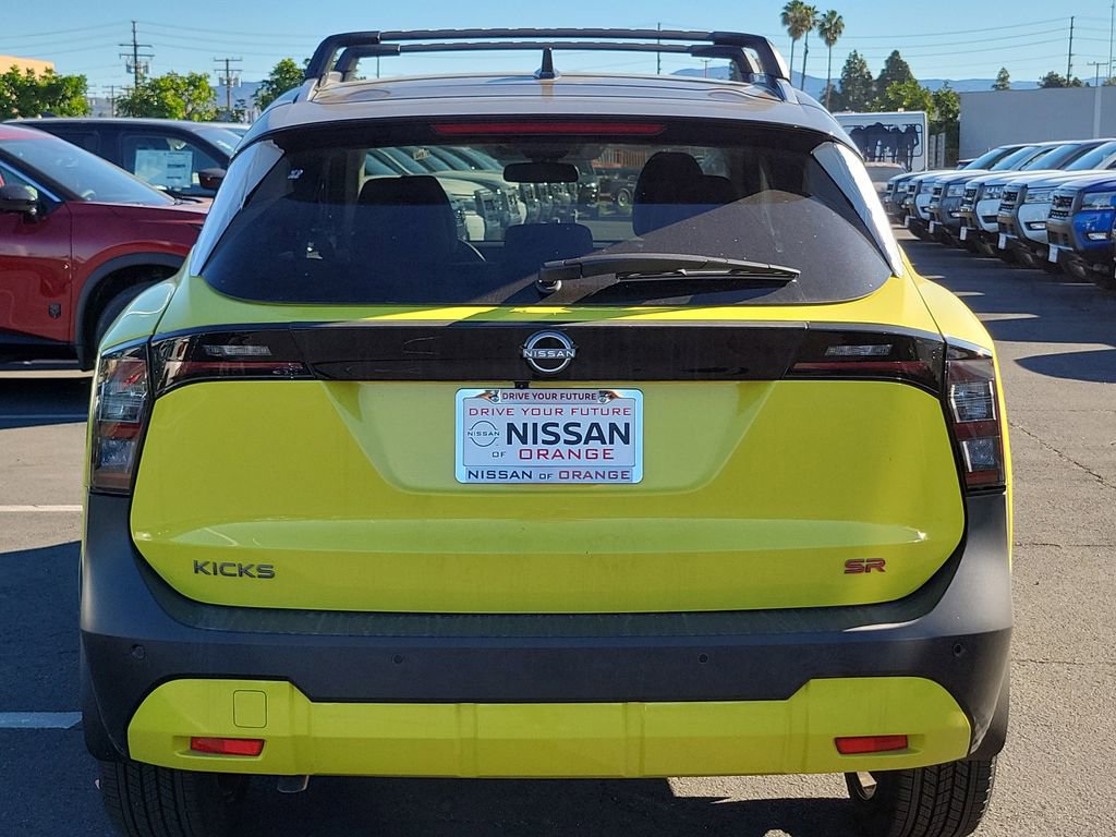 New 2026 Nissan Kicks SR w/ Illumination Package FWD image 4