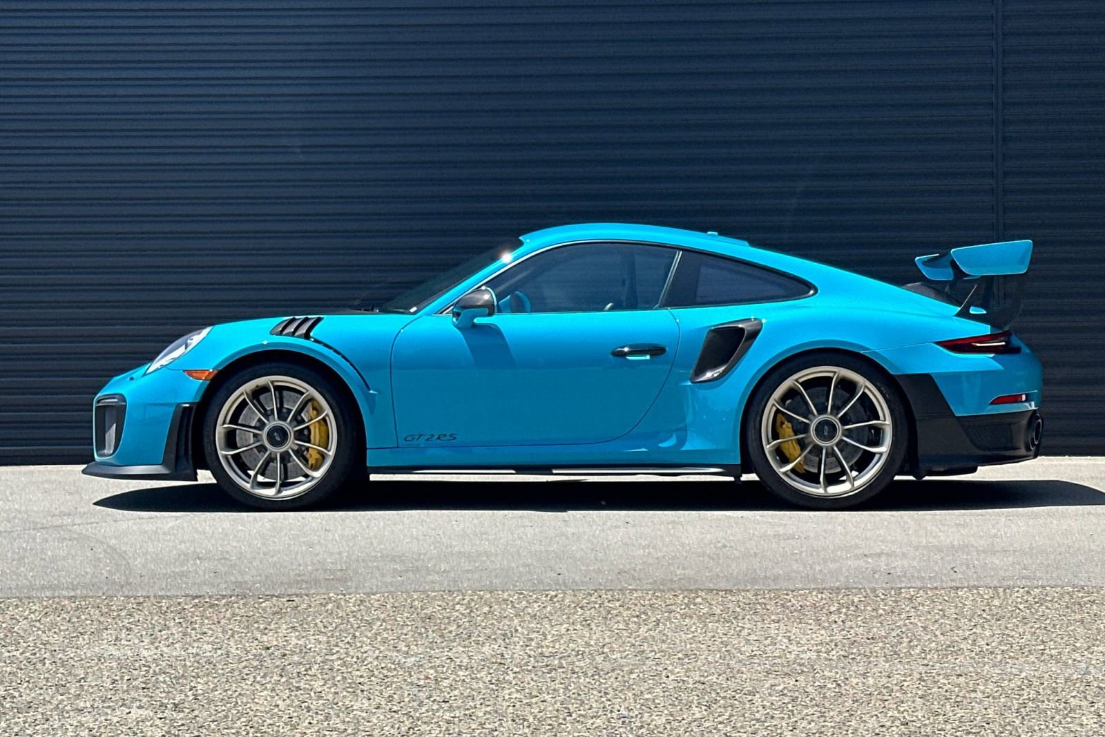 Used 2018 Porsche 911 GT2 RS RWD image 2