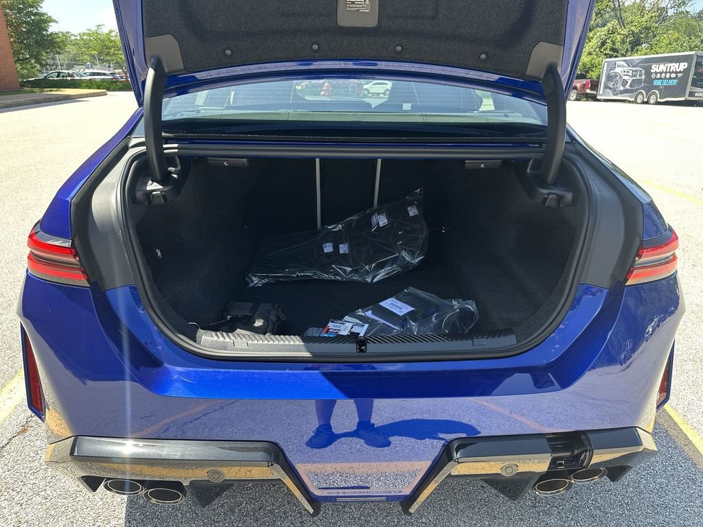 New 2026 BMW M5 w/ Carbon Package image 23
