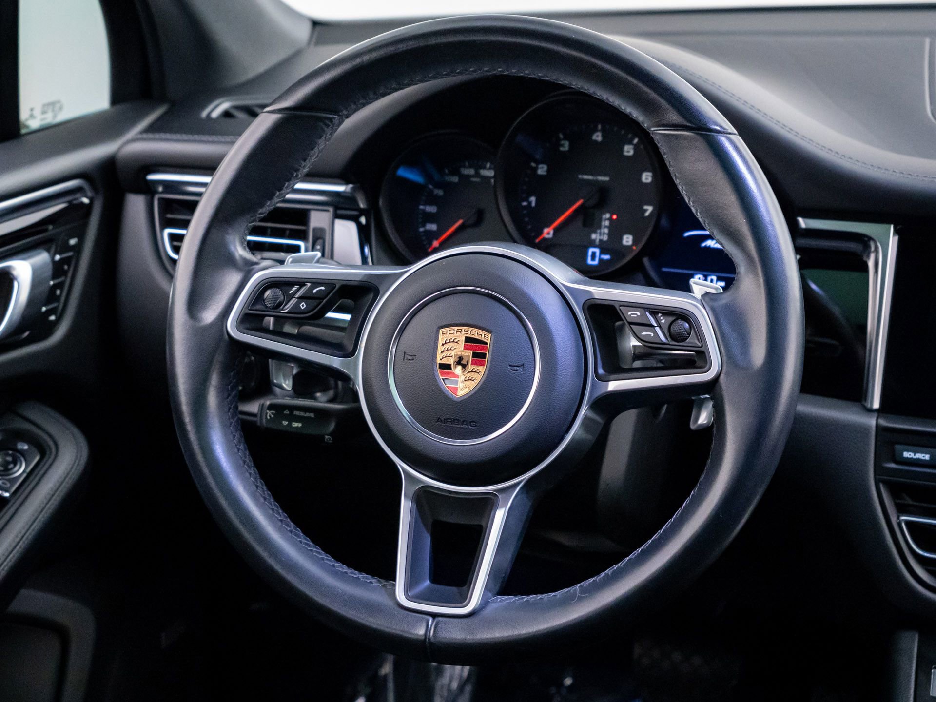 Used 2020 Porsche Macan AWD/4WD image 12
