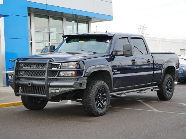 Used 2005 Chevrolet Silverado 2500 LT w/ Heavy-Duty Power Package image 2
