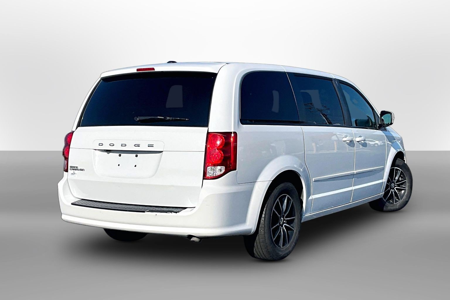 Used 2017 Dodge Grand Caravan SE FWD image 10