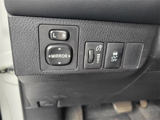 Used 2015 Toyota RAV4 XLE image 20