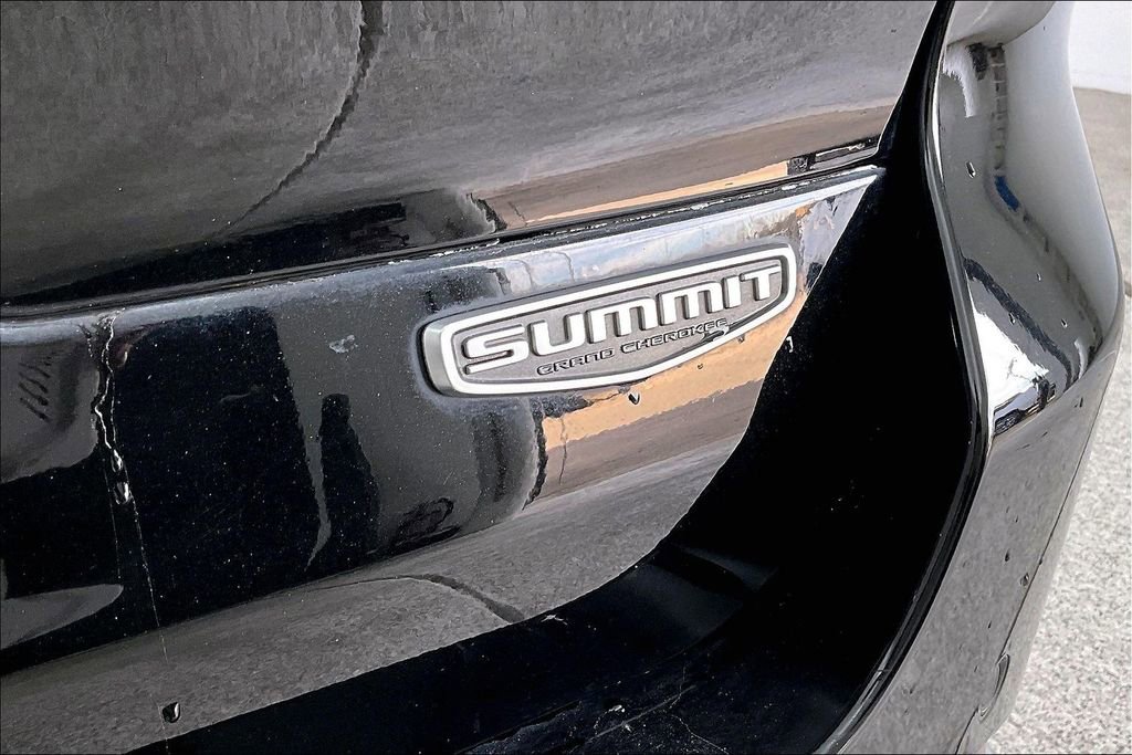 Used 2021 Jeep Grand Cherokee L Summit w/ Luxury Tech Group V image 42
