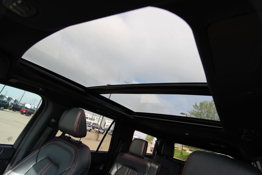 Used 2023 Ford Expedition Max Limited AWD/4WD image 12