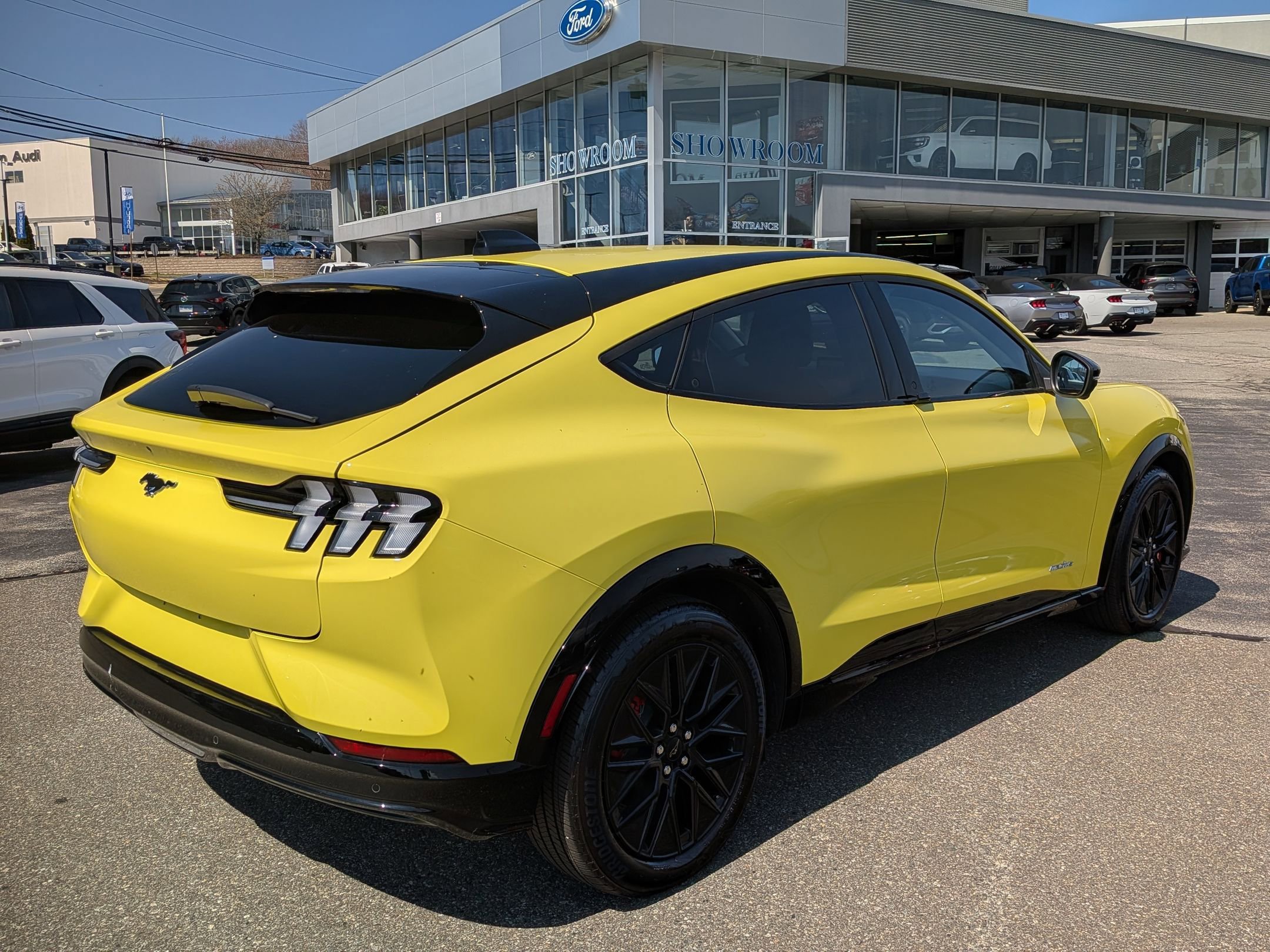 Used 2025 Ford Mustang Mach-E Premium w/ Sport Appearance Package image 3