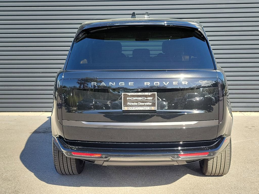 Used 2025 Land Rover Range Rover Long Wheelbase SE image 4