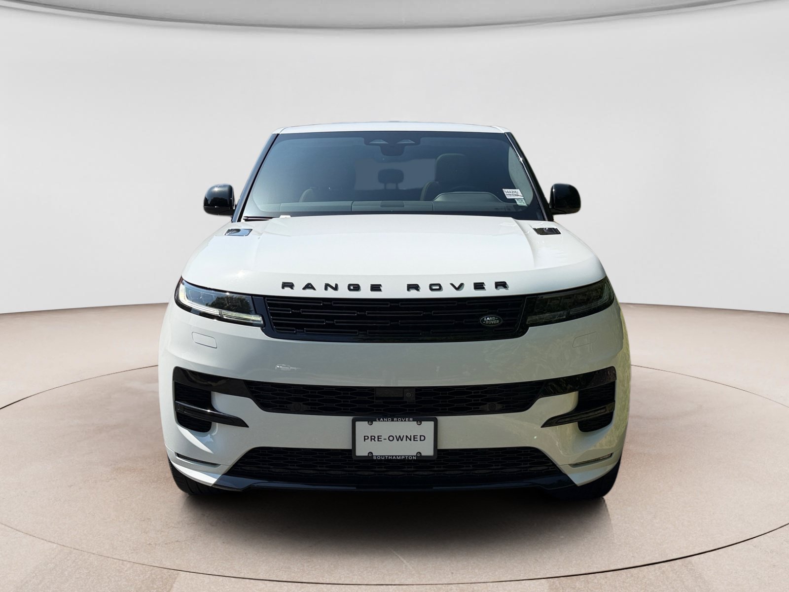 Used 2025 Land Rover Range Rover Sport Dynamic SE AWD/4WD image 8