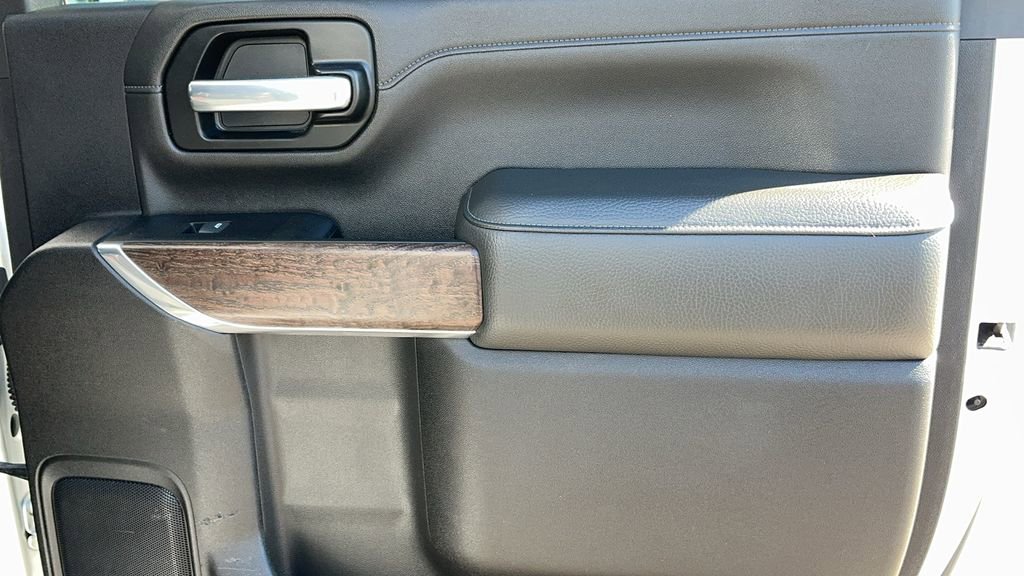 Used 2023 GMC Sierra 3500 Denali w/ Denali Ultimate Package image 19