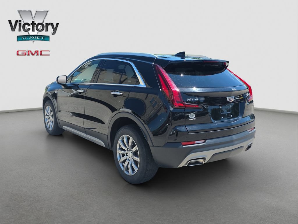 Used 2022 Cadillac XT4 Premium Luxury w/ Safety Alert Package AWD/4WD image 15
