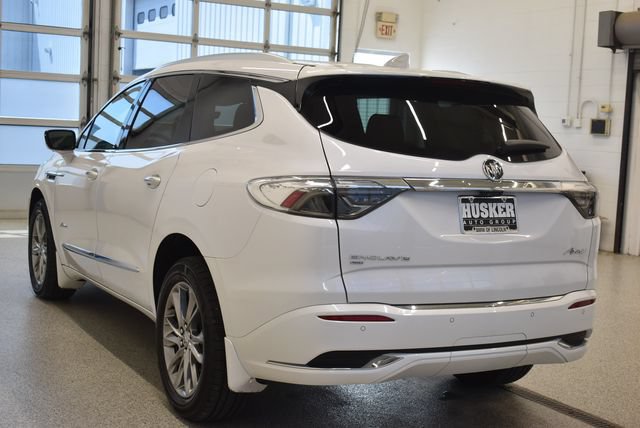 Used 2024 Buick Enclave Avenir w/ Avenir Technology Package AWD/4WD image 10