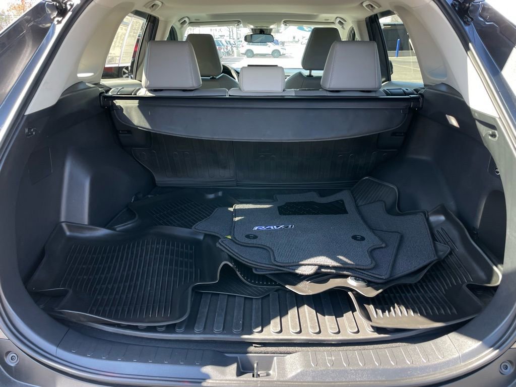 Used 2024 Toyota RAV4 XLE Premium image 42