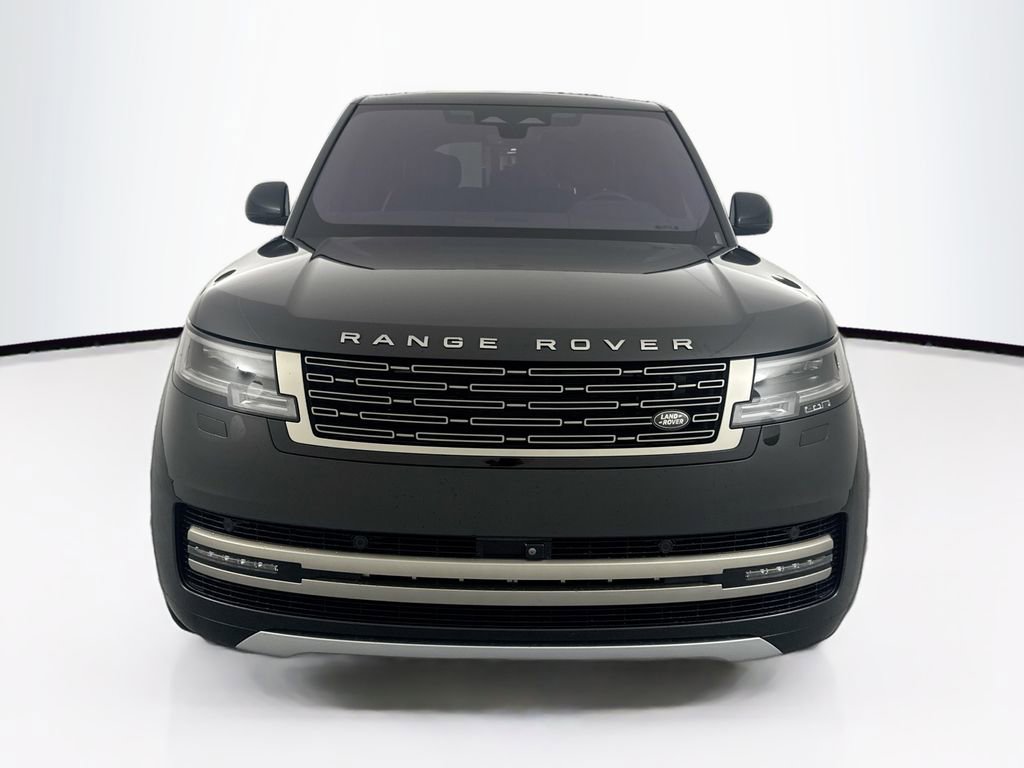 Used 2023 Land Rover Range Rover SE image 2