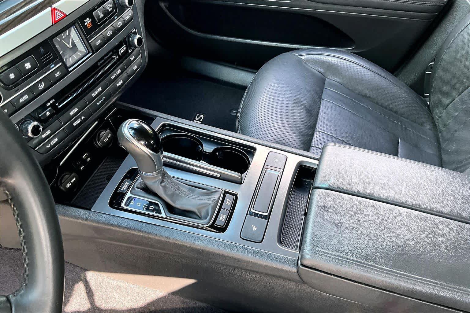 Used 2017 Genesis G80 3.8 RWD image 16