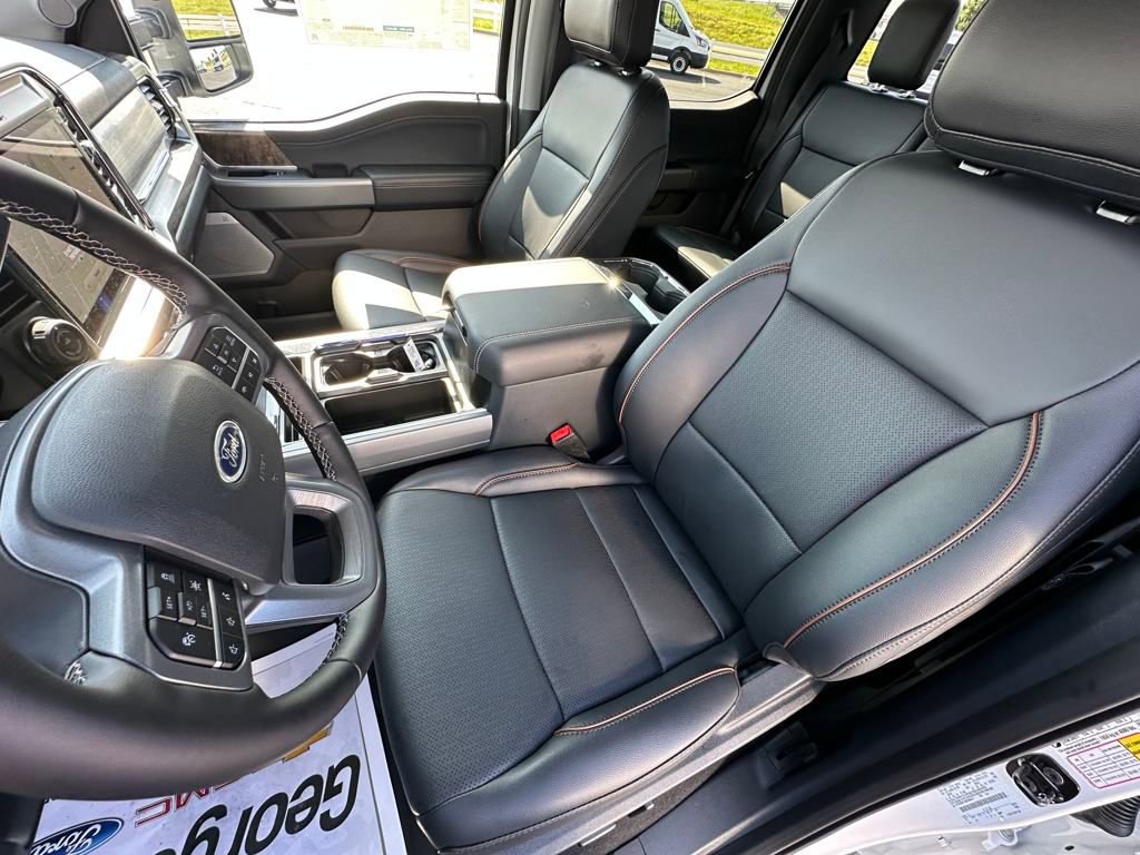New 2025 Ford F350 Lariat w/ Lariat Ultimate Package image 16