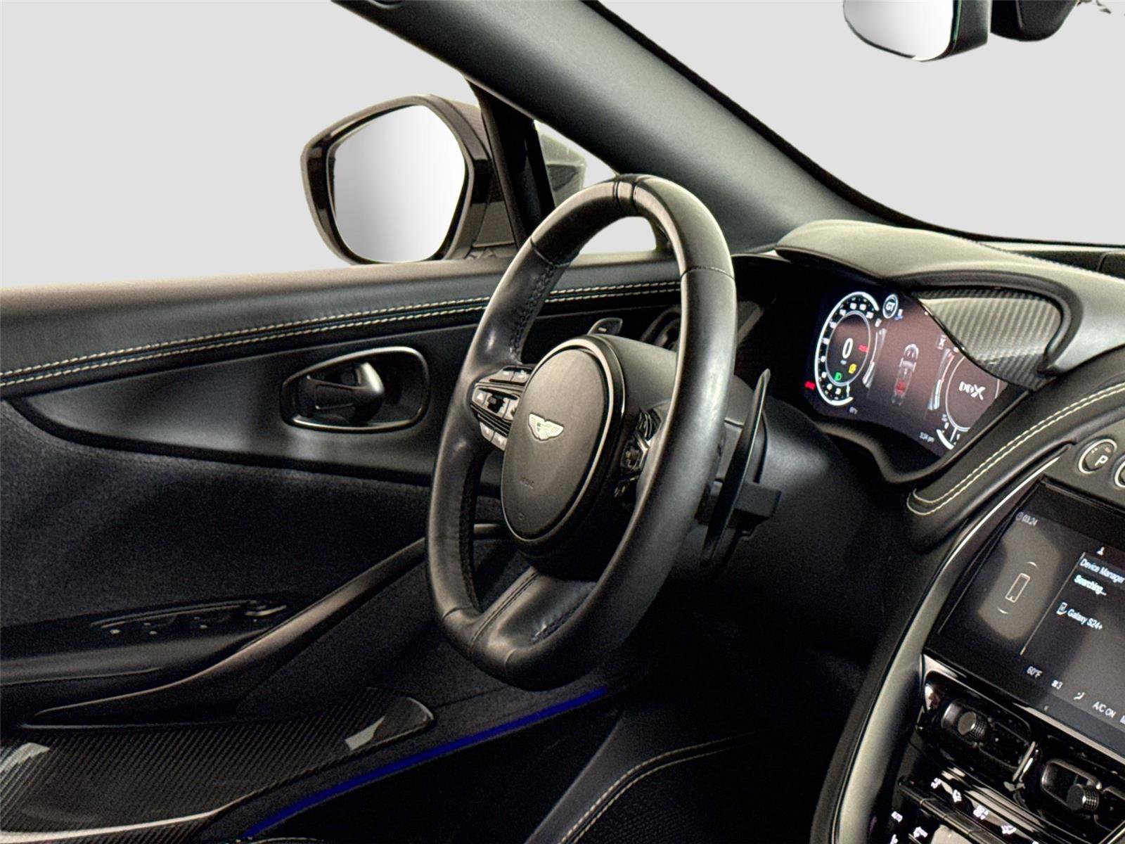 Used 2021 Aston Martin DBX image 36