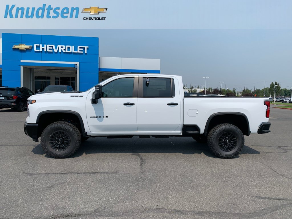 New 2026 Chevrolet Silverado 2500 ZR2 w/ LPO, Dark Essentials Package AWD/4WD image 4