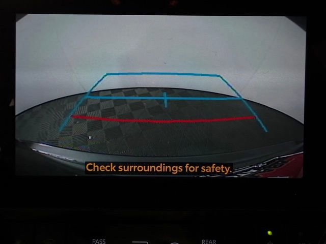 Used 2025 Toyota Highlander XLE image 27