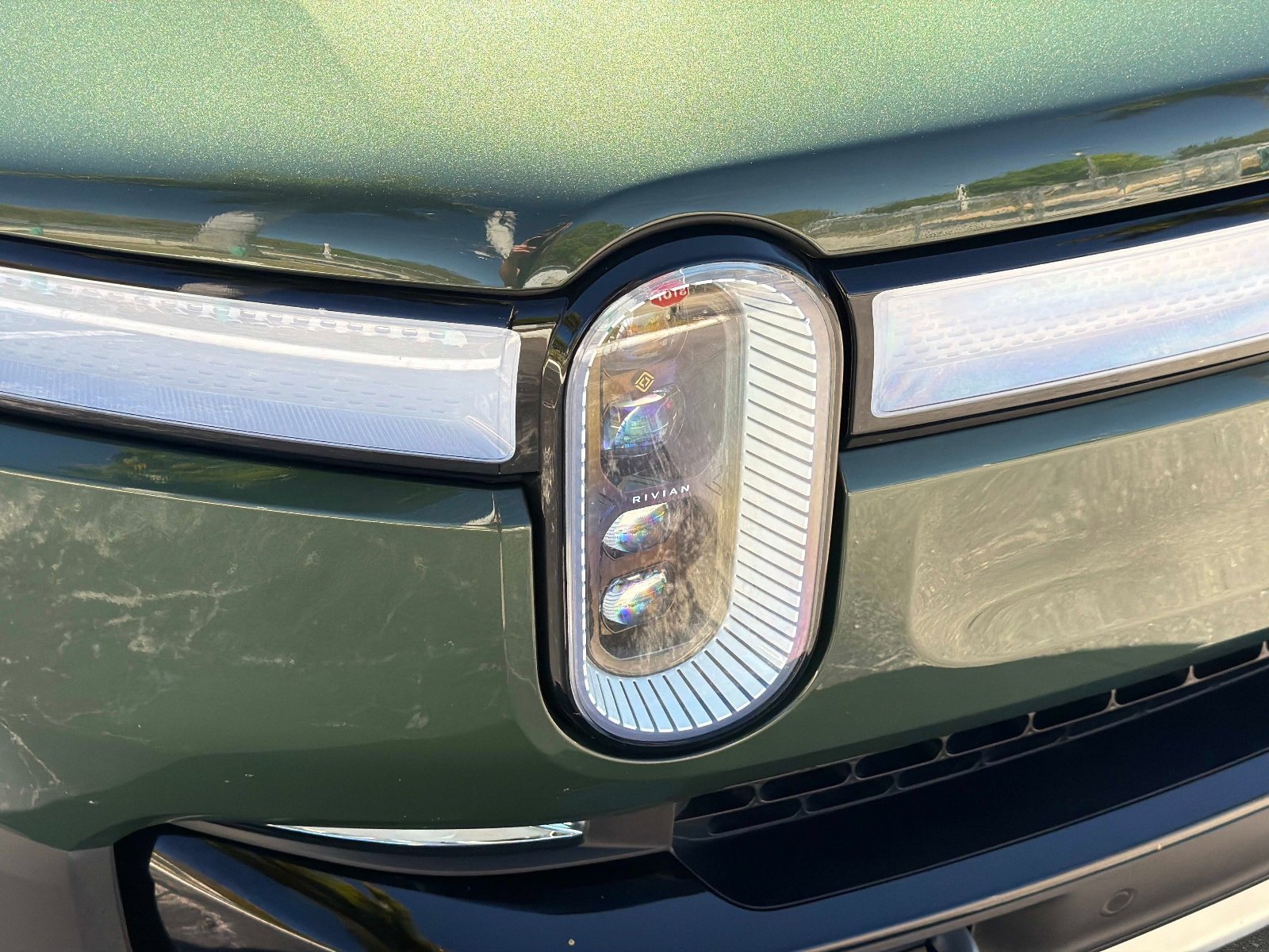 Used 2024 Rivian R1T Adventure image 10