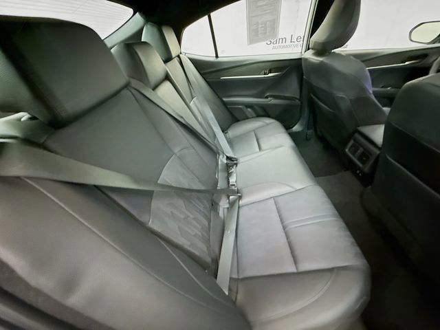 Used 2025 Toyota Camry XSE image 28