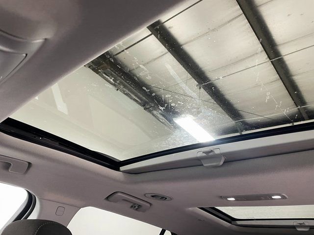Used 2023 GMC Acadia SLE w/ Infotainment Package AWD/4WD image 19