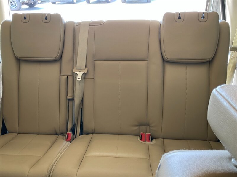 Used 2017 Ford Expedition Limited AWD/4WD image 24