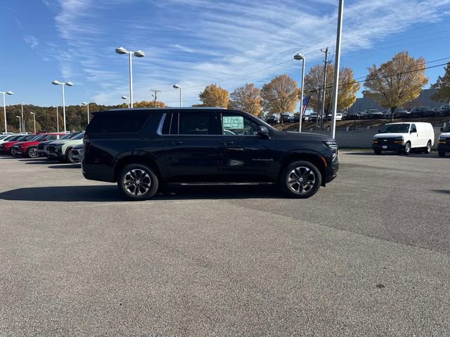 New 2026 Chevrolet Suburban LT w/ Comfort Package image 3