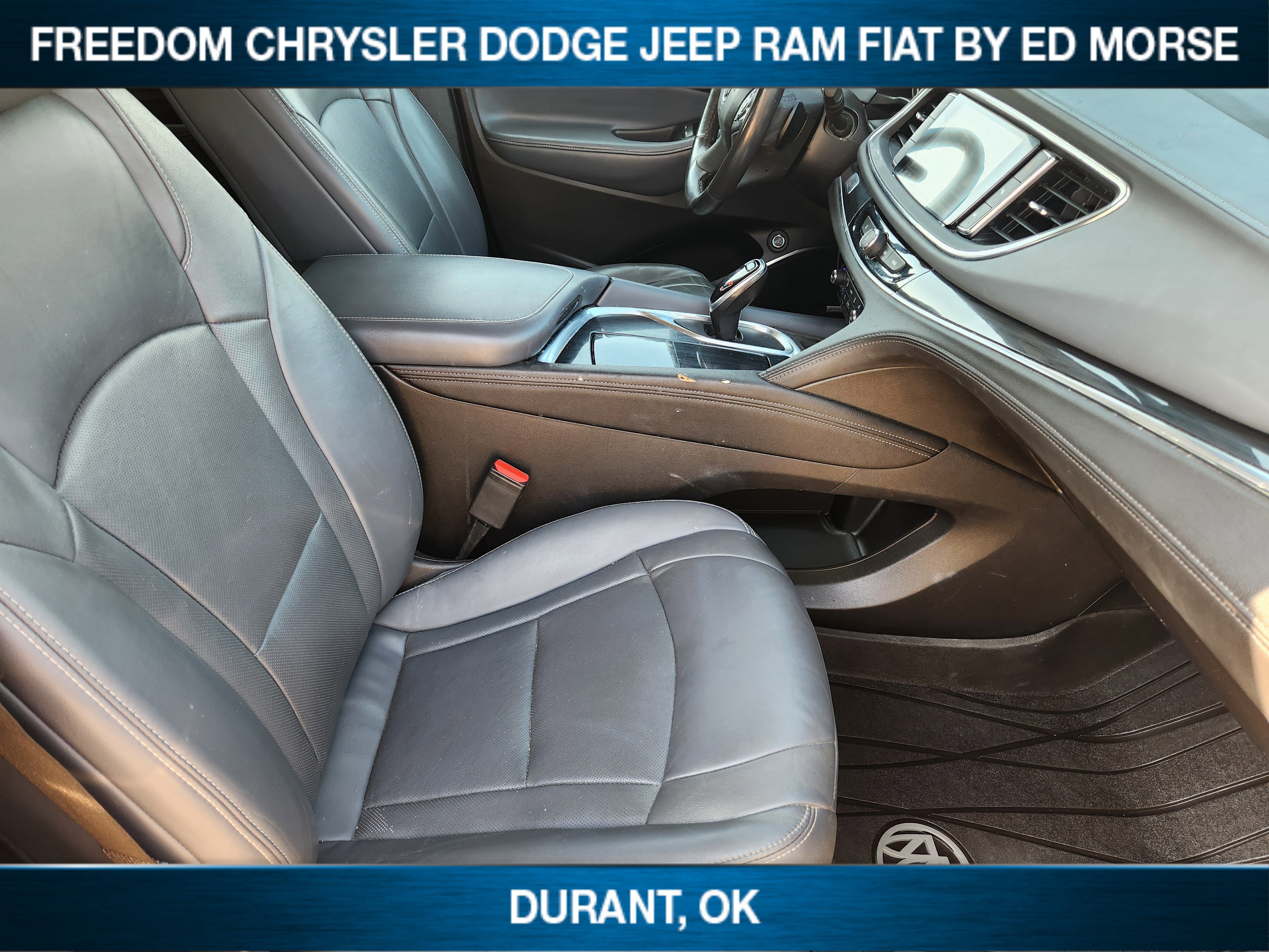 Used 2021 Buick Enclave Premium w/ Sun and Sites Package FWD image 9