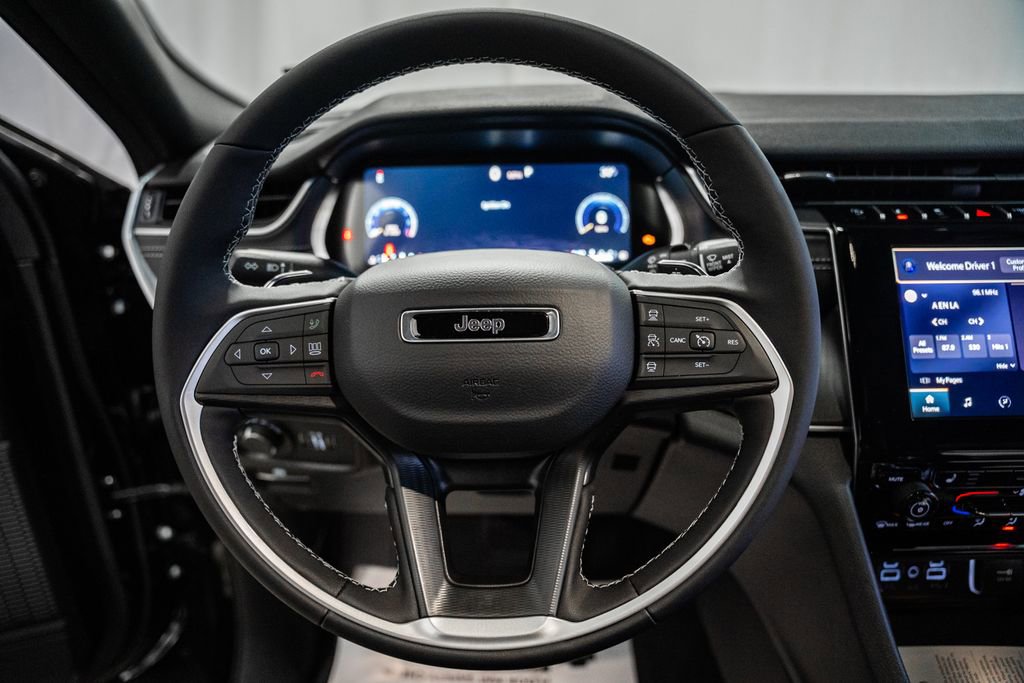 New 2025 Jeep Grand Cherokee L Altitude image 22