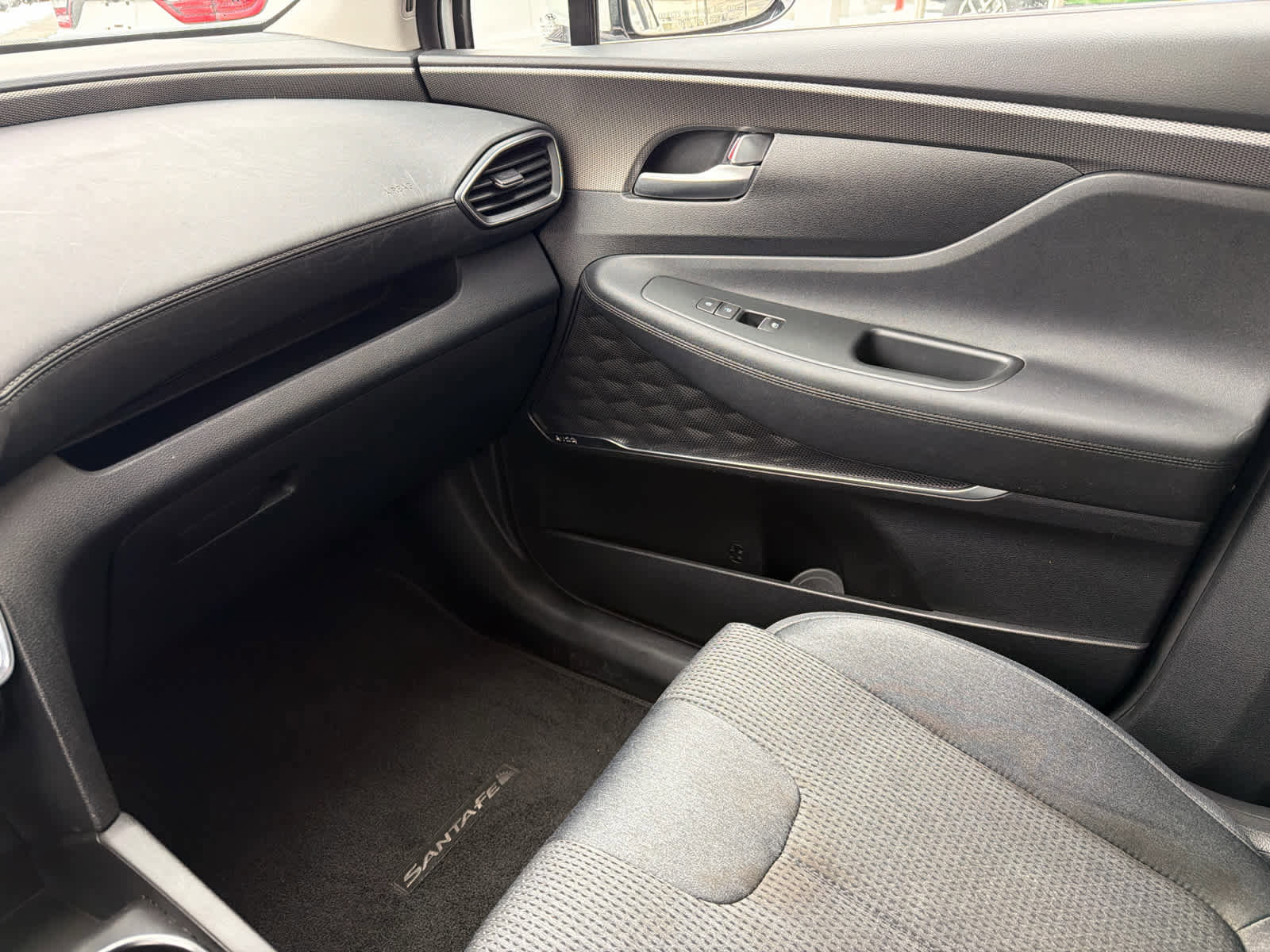 Used 2019 Hyundai Santa Fe SEL image 28