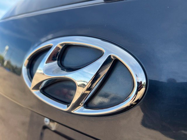Used 2016 Hyundai Santa Fe Sport w/ Option Group 04 AWD/4WD image 11