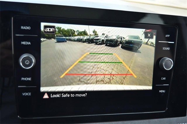 New 2025 Volkswagen Taos SE image 12