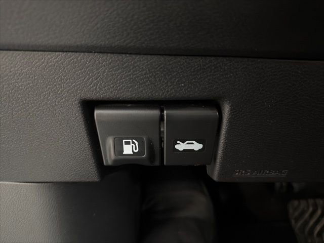 Certified 2023 Nissan Kicks SR w/ SR Premium Package FWD image 21