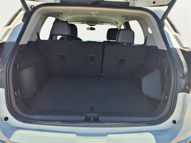 Used 2024 GMC Terrain SLT image 24