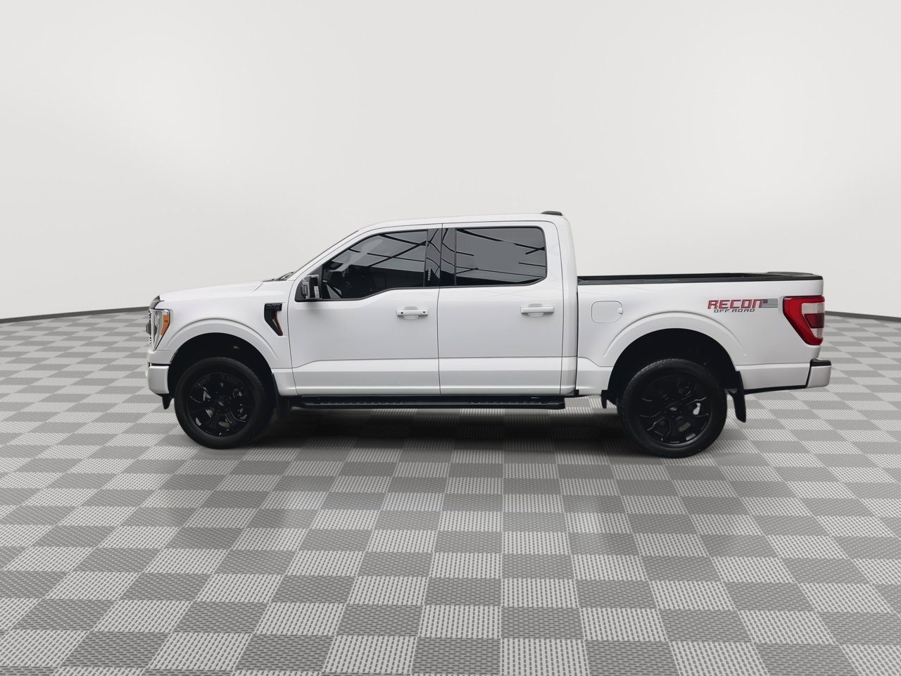 Used 2023 Ford F150 Lariat w/ Max Trailer Tow Package image 43