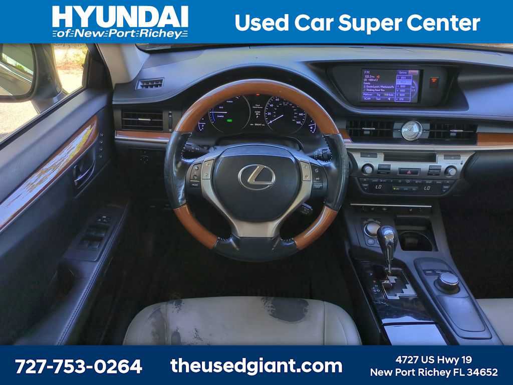 Used 2013 Lexus ES 300h w/ Premium Pkg FWD image 15