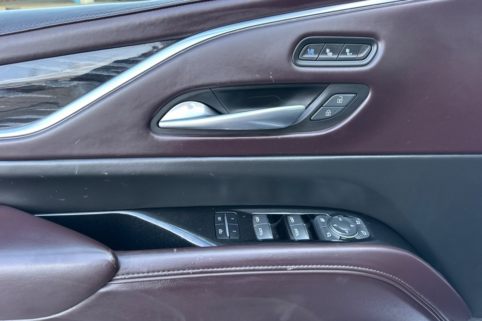 Certified 2023 Cadillac Escalade V AWD/4WD image 11