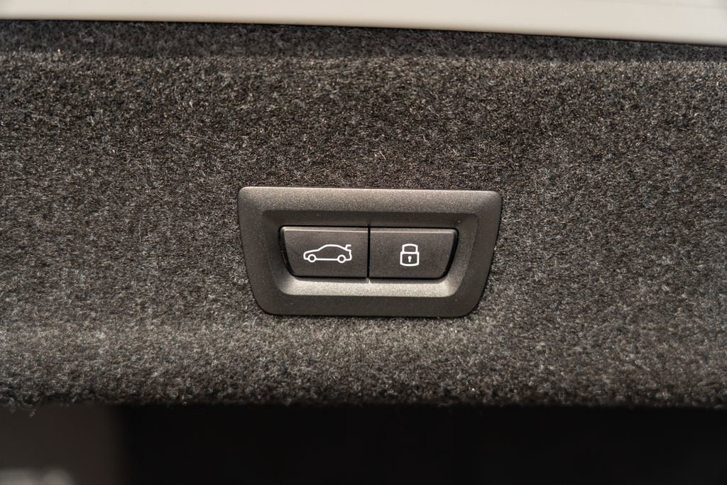 Used 2025 BMW M3 Competition w/ M Carbon Exterior Package image 11